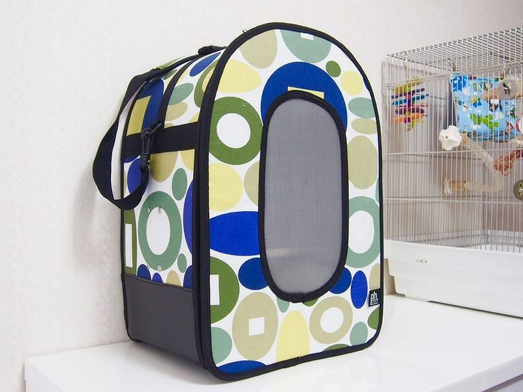 キャリーバッグ | オリジナルペットシーツと海外ペット用品のセレクト